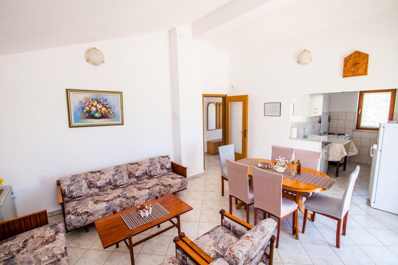 Apartman Kristina Apartamento Banjole Exterior foto