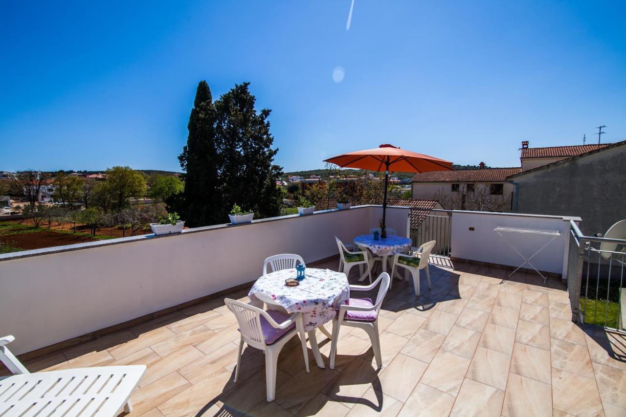 Apartman Kristina Apartamento Banjole Exterior foto
