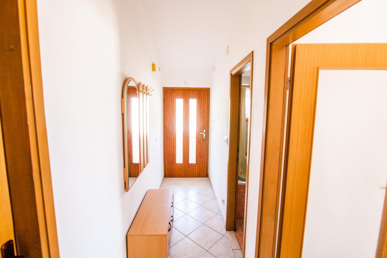 Apartman Kristina Apartamento Banjole Exterior foto