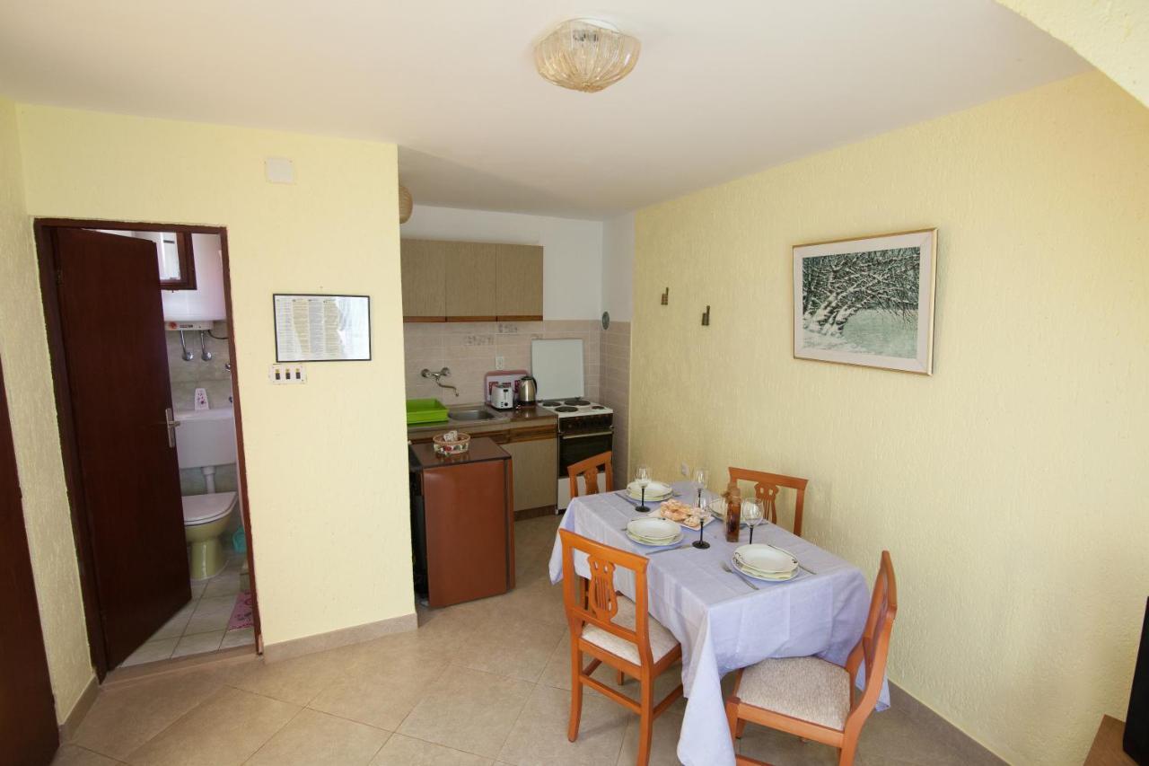 Apartman Kristina Apartamento Banjole Exterior foto