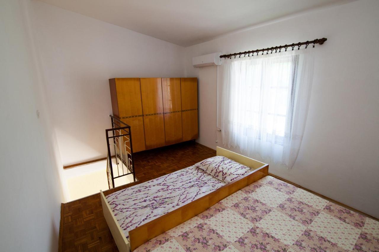 Apartman Kristina Apartamento Banjole Exterior foto